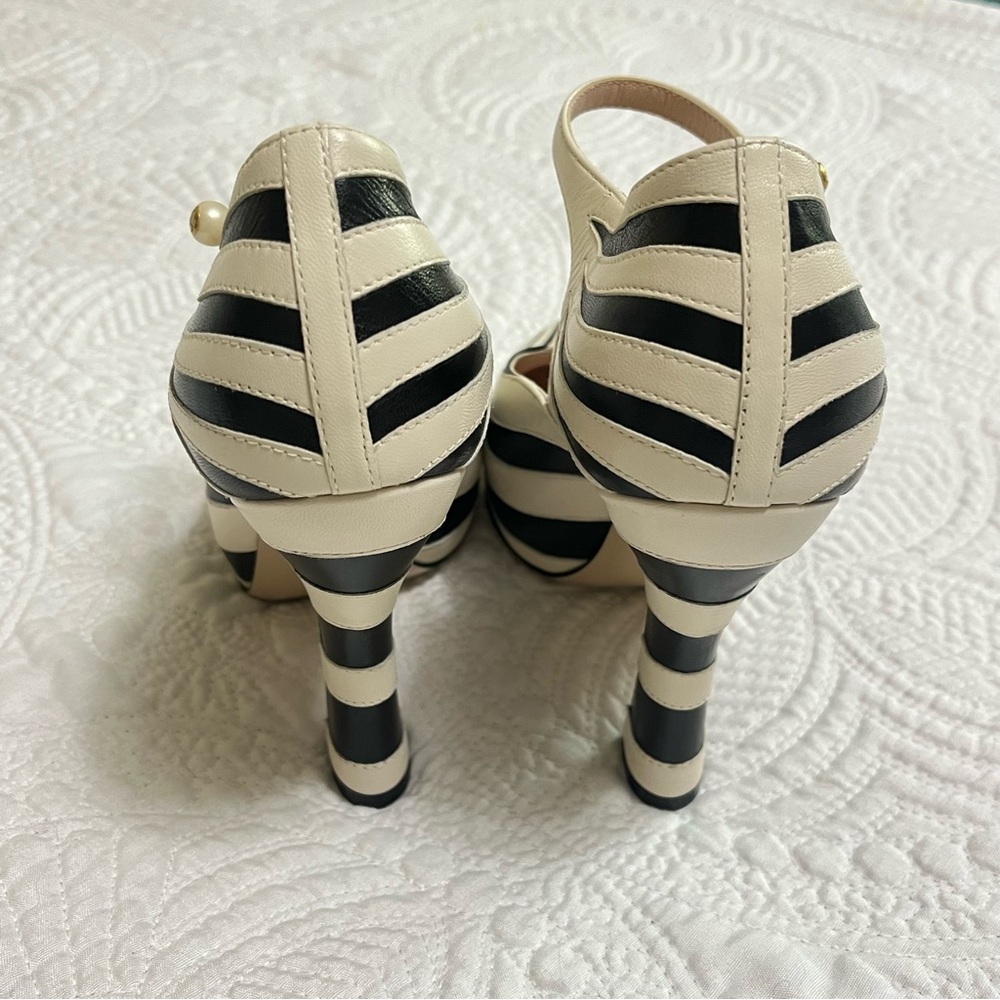 GUCCI Lesley Malaga Pump Heel Zebra Black White Leather Mary Jane Size 37 - Picture 8 of 11